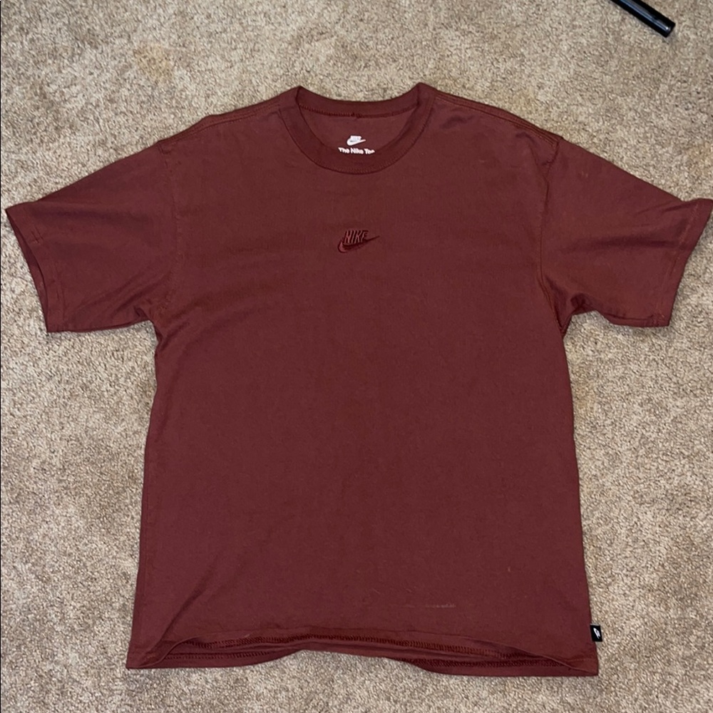 Nike NSW Premium Essentials SUST T-Shirt